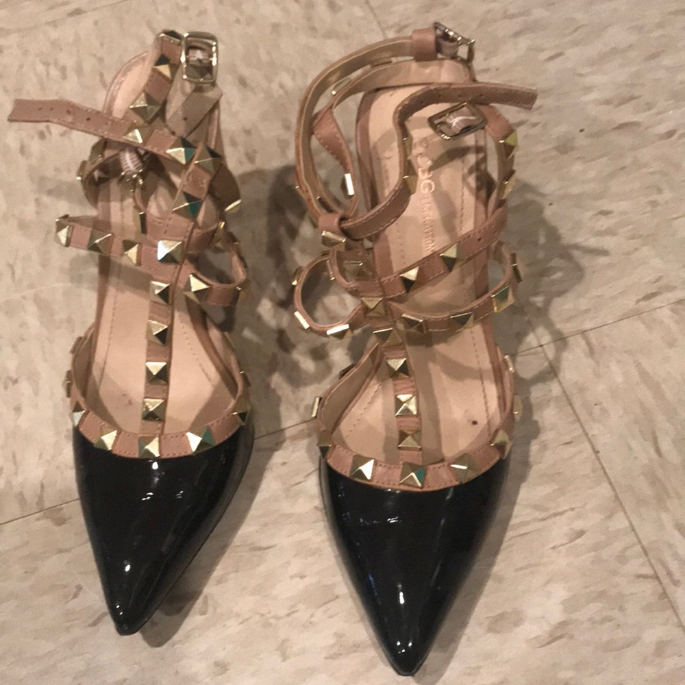 Strappy closed toe sandals